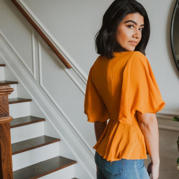 Flounce sleeve kimono
wrap-top - Picture 3 of 4